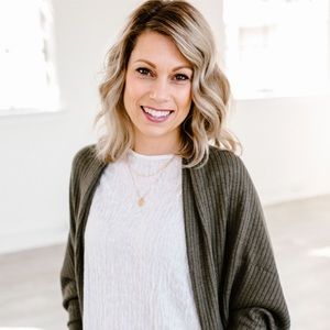 Meet your Posher, Marissa